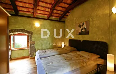 House 300 m², Labin - pool and summer kitchen - 20