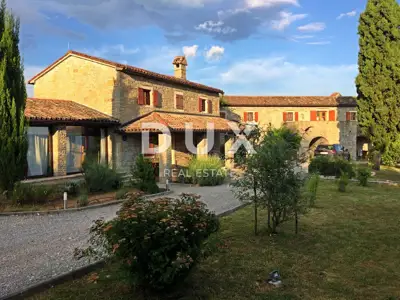 House 300 m², Labin - pool and summer kitchen - 2