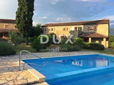 House 300 m², Labin - pool and summer kitchen - 5