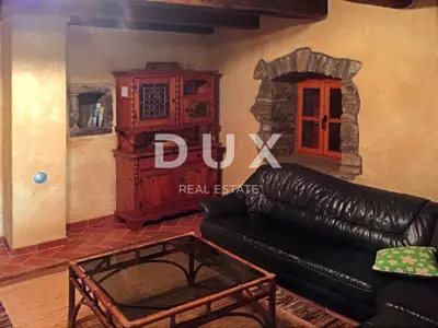 House 300 m², Labin - pool and summer kitchen - 15
