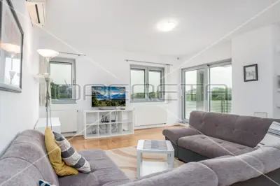 Apartment 115 m², Maksimir - urban villa with elevator