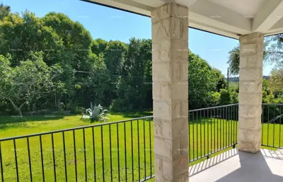House 370 m², Zambratija - peace and proximity to the sea - 12