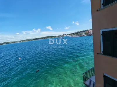 Apartment 35 m², Rovinj - first row to the sea, sea view - 6