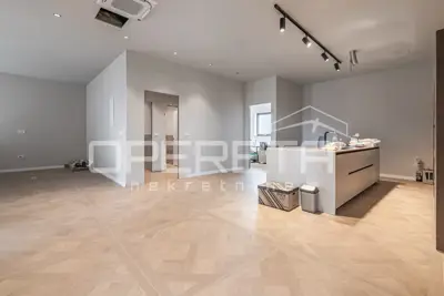 Poslovna zgrada 555 m², Poreč - lako dostupna lokacija - 12