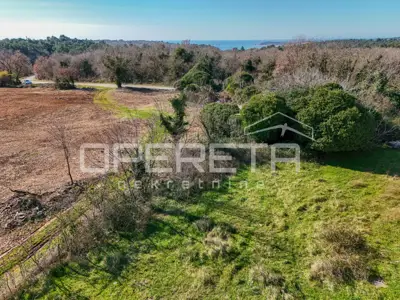 Istria, Tar - land with an Istrian farmhouse - 14