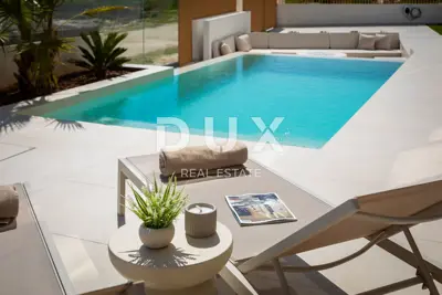 Villa 174 m², Sukošan - erste Reihe zum Meer - 9