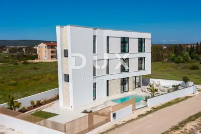 Villa 174 m², Sukošan - erste Reihe zum Meer - 3