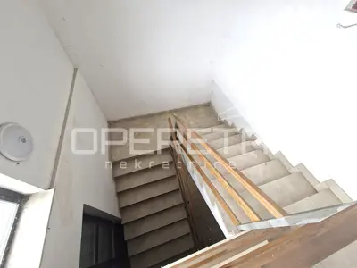 Wohnung 171 m², Sesvete - 4-Zimmer-Wohnung in ausgezeichneter Lage - 10