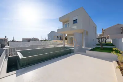 House for sale in Ližnjan, 176 m² - 2