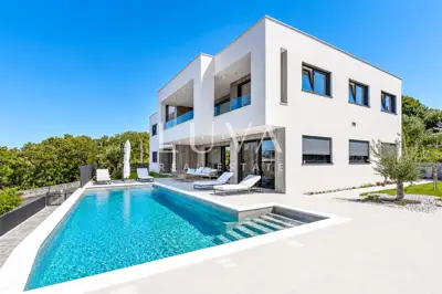 Haus 198 m², Kostrena - privater Pool und Panoramablick