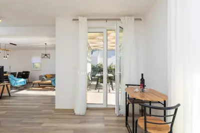 Istra - moderna vila s bazenom i uređenom okućnicom - 10