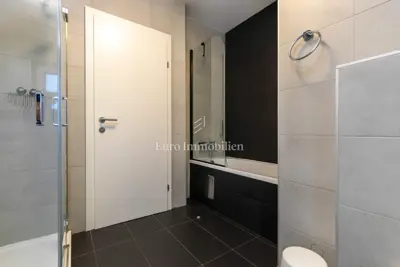 Istra - moderna vila s bazenom i uređenom okućnicom - 19
