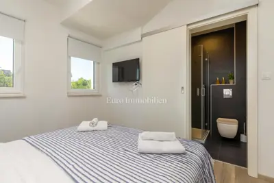 Istra - moderna vila s bazenom i uređenom okućnicom - 21