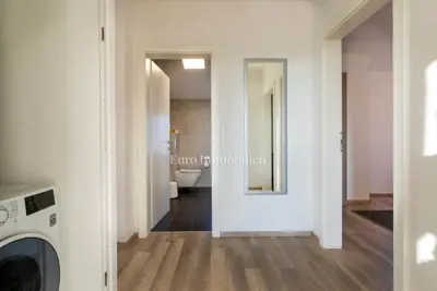 Istra - moderna vila s bazenom i uređenom okućnicom - 9