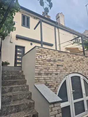 House 115 m², Punat - 2 residential units - 10