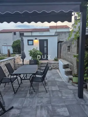 House 115 m², Punat - 2 residential units - 3