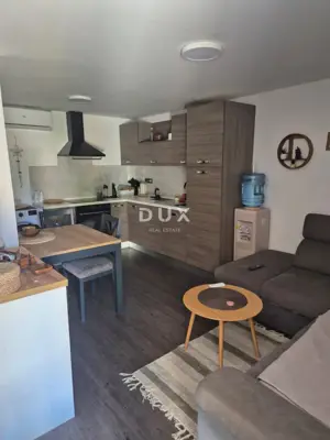 House 115 m², Punat - 2 residential units - 14