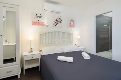 Wohnung 75 m², Mimice, Meerblick und Pool - 16