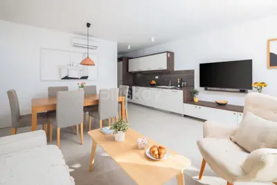 Wohnung 75 m², Mimice, Meerblick und Pool - 9