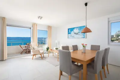 Wohnung 75 m², Mimice, Meerblick und Pool