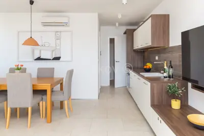 Wohnung 75 m², Mimice, Meerblick und Pool - 10