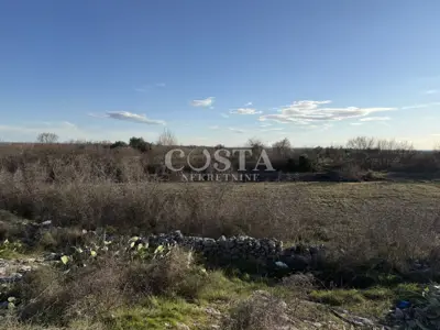 Građevinsko zemljište 1.470 m², Lovinac - mirna lokacija - 6