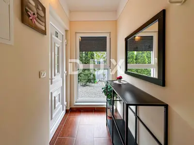 Haus 505 m², Oprić - 5 Wohneinheiten - 6