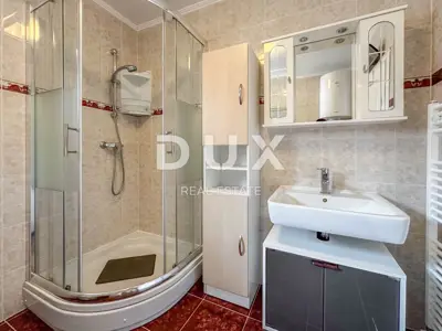 Haus 505 m², Oprić - 5 Wohneinheiten - 10