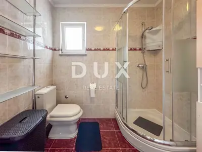 Haus 505 m², Oprić - 5 Wohneinheiten - 9