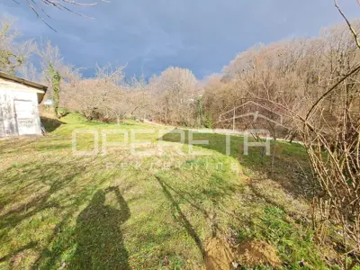 Zemljište 1.373 m², Šestine - zelenilo i pogled - 6