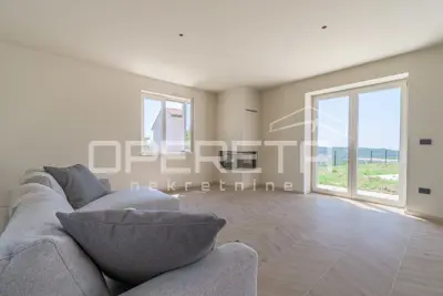 House for sale in Buje, 200 m² - 10