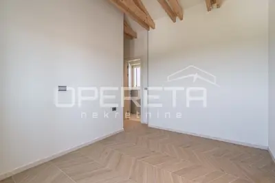 House for sale in Buje, 200 m² - 13