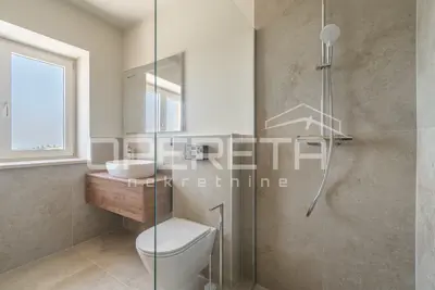 House for sale in Buje, 200 m² - 20