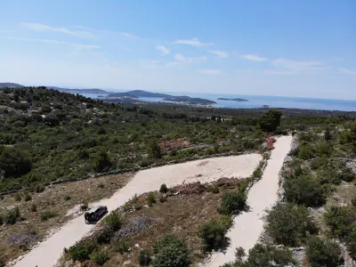Rogoznica (mirna lokacija): Zemljište 569 m² s prekrasnim pogledom - 2