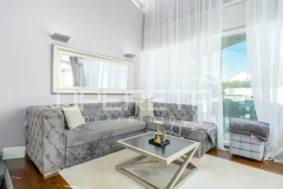 Ekskluzivna kuća s bazenom, idealna lokacija 100 m do mora – Zadar - 5