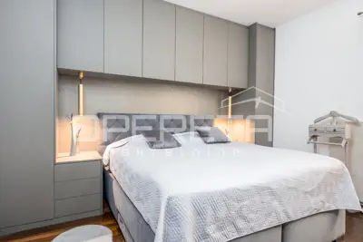 Ekskluzivna kuća s bazenom, idealna lokacija 100 m do mora – Zadar - 17