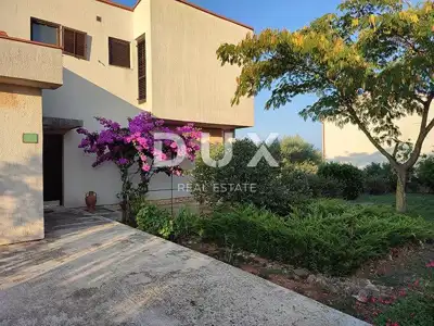 Haus 300 m², Škatari - ruhige Lage in einer Sackgasse - 3