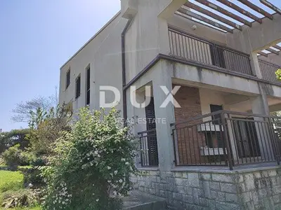 Haus 300 m², Škatari - ruhige Lage in einer Sackgasse - 10