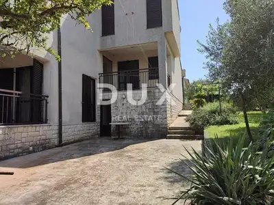 Haus 300 m², Škatari - ruhige Lage in einer Sackgasse - 6