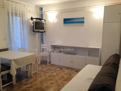Samostojeća kuća s 10 apartmana, 80m do mora! - 21