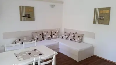 Samostojeća kuća s 10 apartmana, 80m do mora! - 10