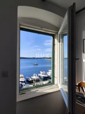 Stan 150 m², Šibenik - prvi red do mora i pogled na more - 3