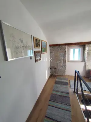 Stan 150 m², Šibenik - prvi red do mora i pogled na more