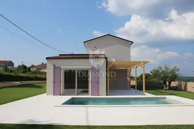 House for sale in Marčana, 170 m²