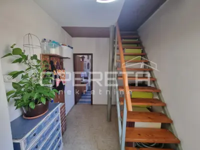 House 260 m², Vrapče - two separate apartments - 5