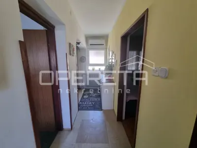 House 260 m², Vrapče - two separate apartments - 7