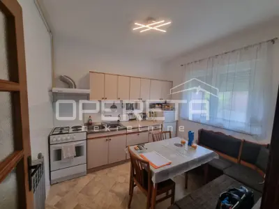 House 260 m², Vrapče - two separate apartments - 8