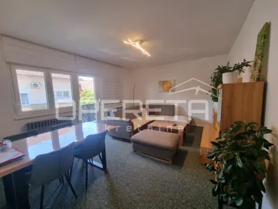 House 260 m², Vrapče - two separate apartments