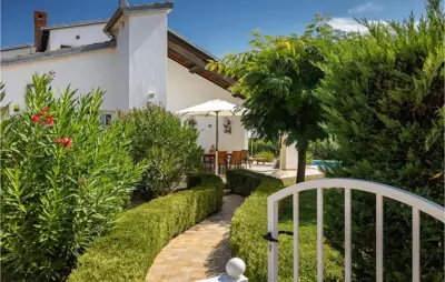 Ferienhaus in Poreč, 1560 m² Garten und Privatsphäre - 15