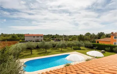 Ferienhaus in Poreč, 1560 m² Garten und Privatsphäre - 7